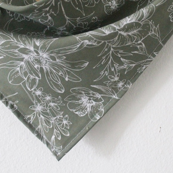 NWT Handmade Floral 18” x 18” Hair Scarf main image 8